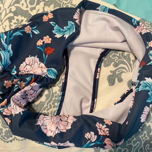 High Waisted & Flounce Bikini Set - Picture 5 of 11